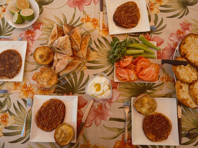 Les Spécialités Culinaires Égyptiennes : Un Voyage des Saveurs